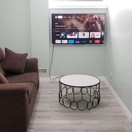 2 Bedroom Luxury Apartment Guelph Luaran gambar