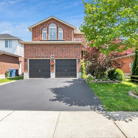 2 Bedroom Luxury Apartment Guelph Luaran gambar